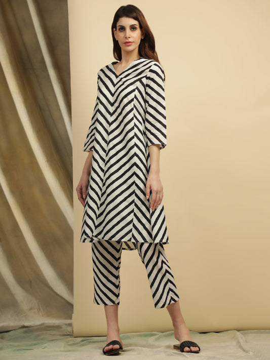 Ivory Yin Yang Kurta Set