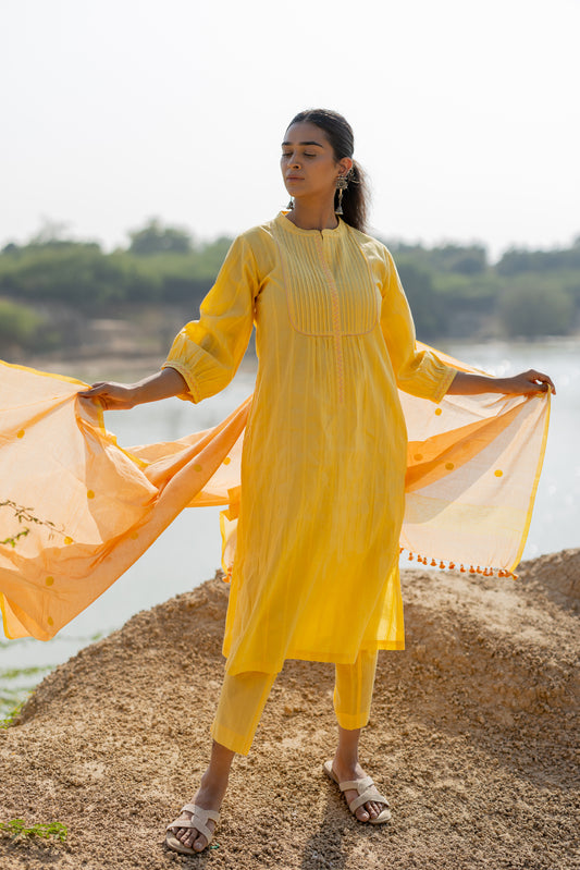 Butter Yellow Pintucks Kurta Set with Peach Jaamdani Dupatta