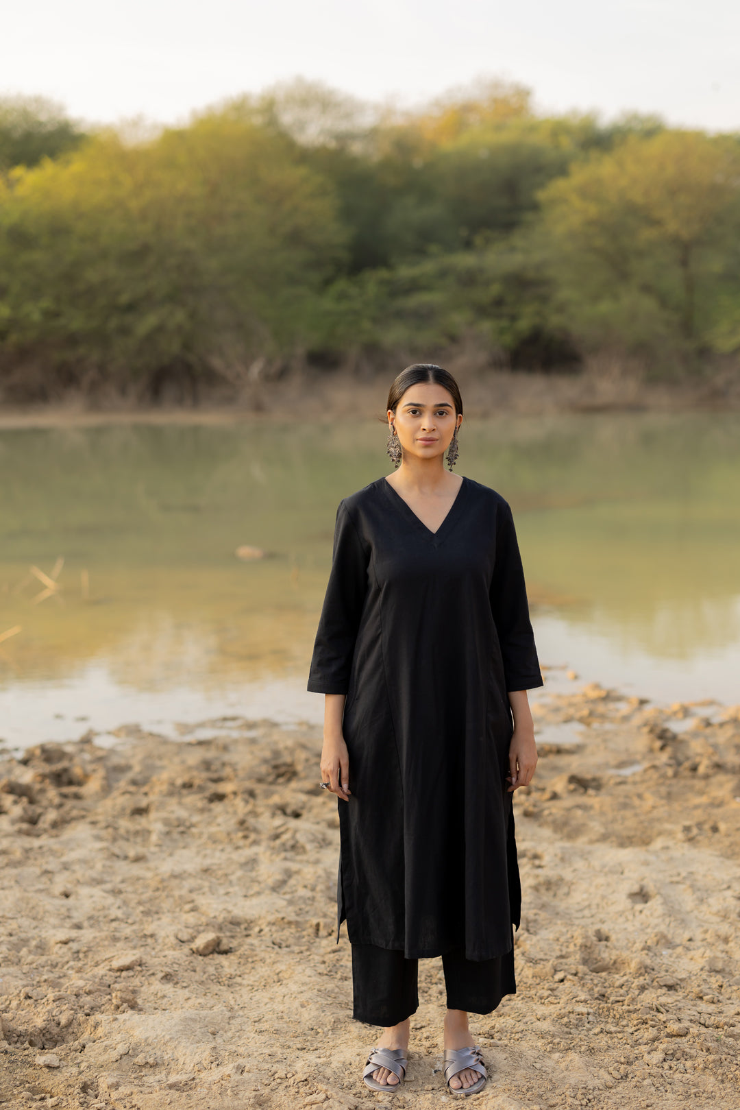 Noir Elegance Kurta Set with Jaamdani Dupatta