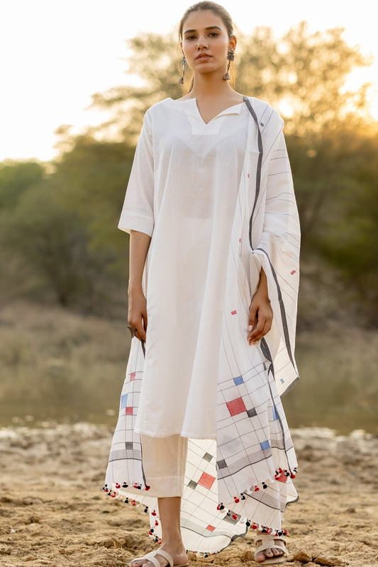 Ivory Grace Kurta Set with Jaamdani Dupatta
