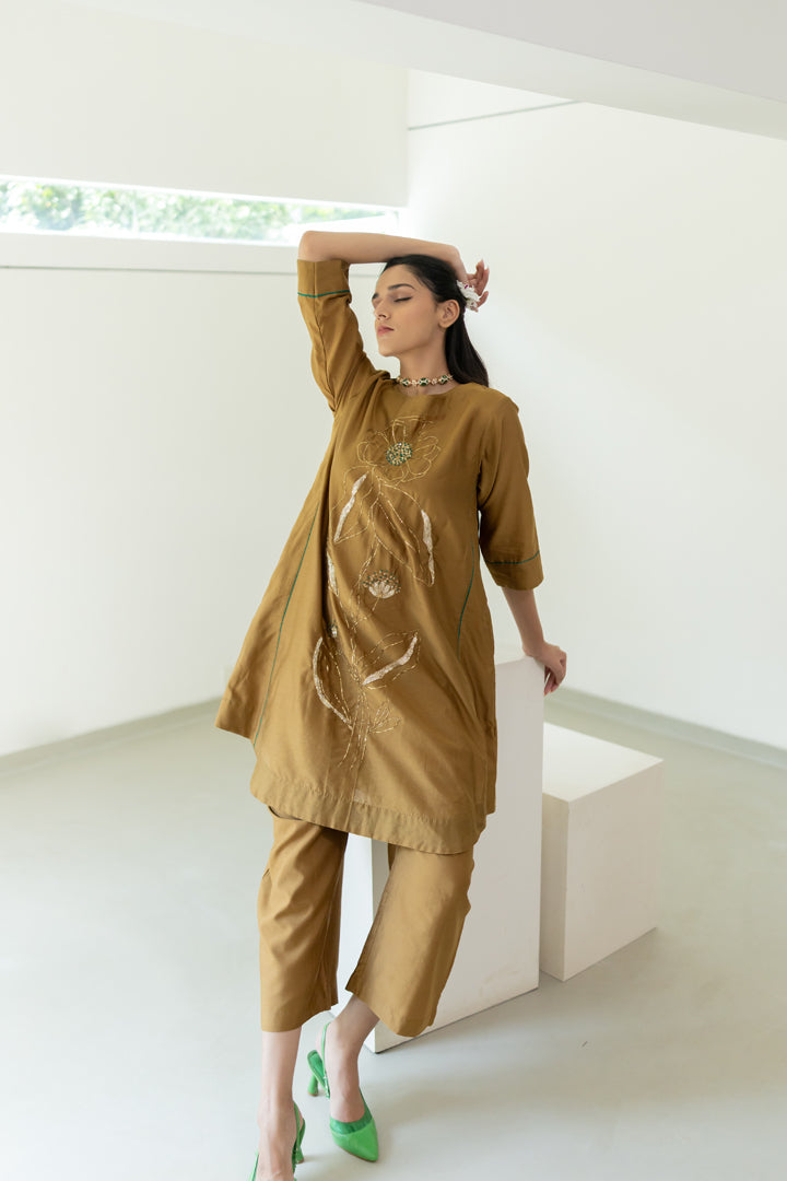 Raivya Embroidered Co-Ord