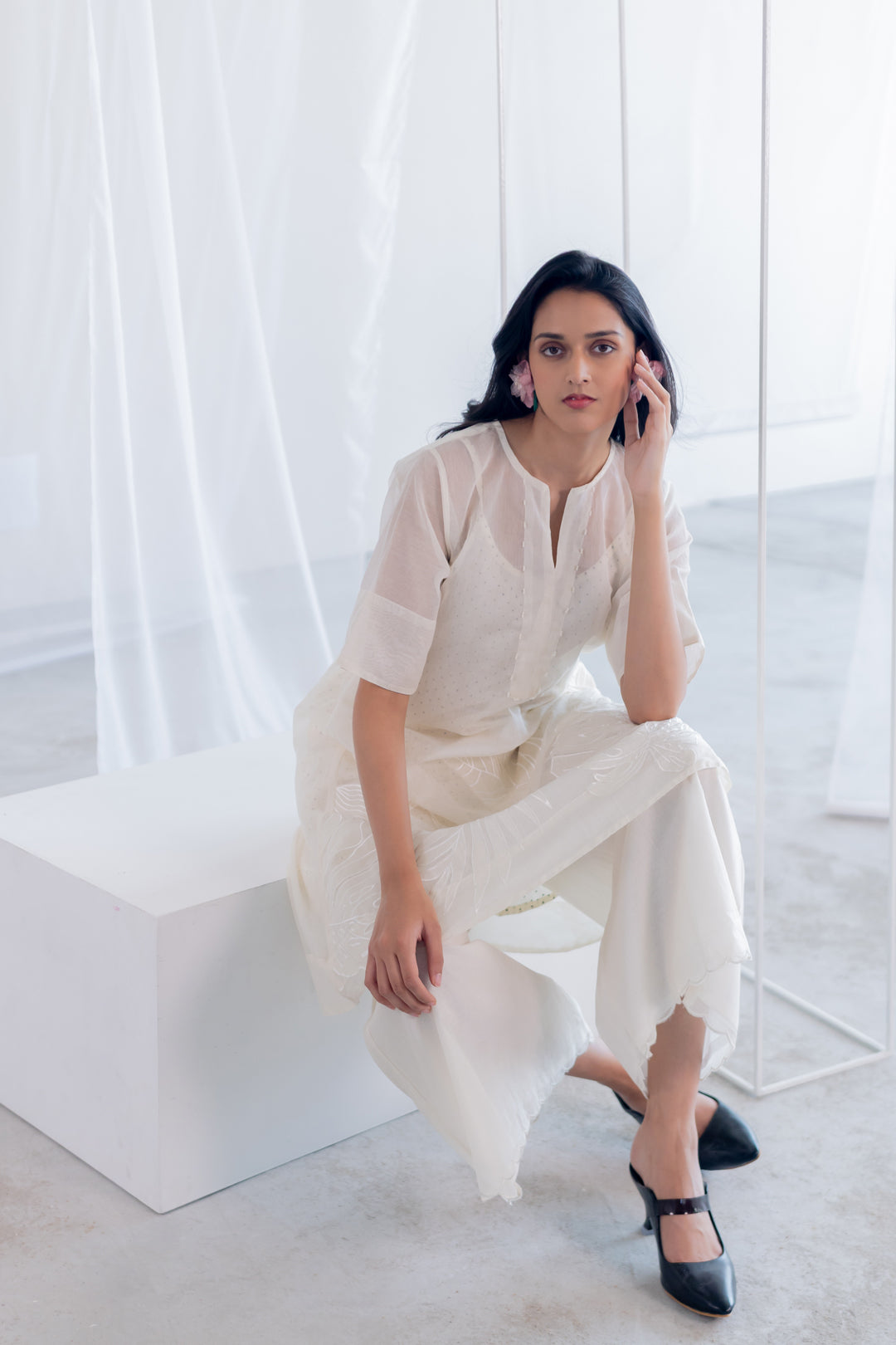 Vanilla Foliage Applique Kurta Set