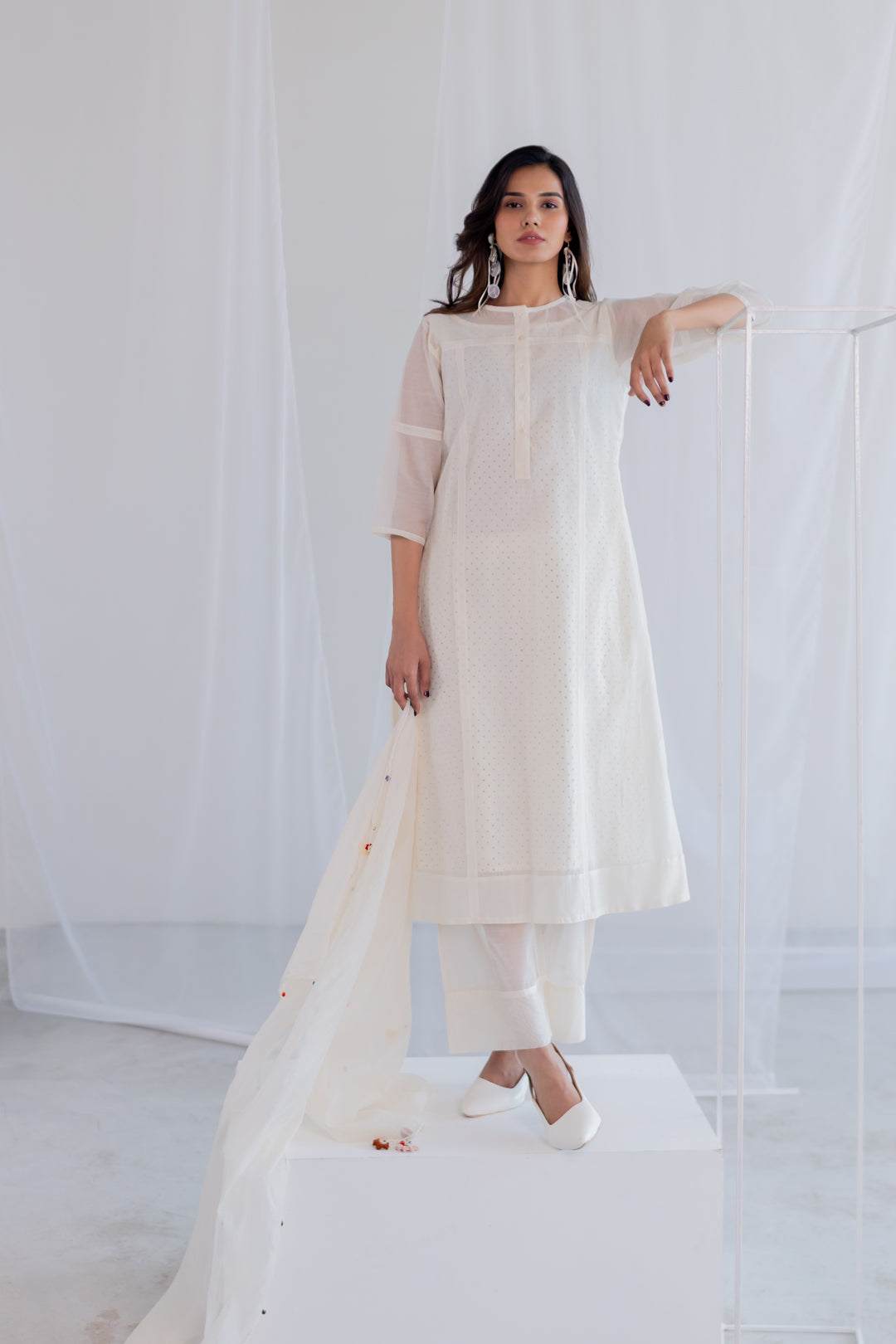 Ecru Chanderi Crochet Stole