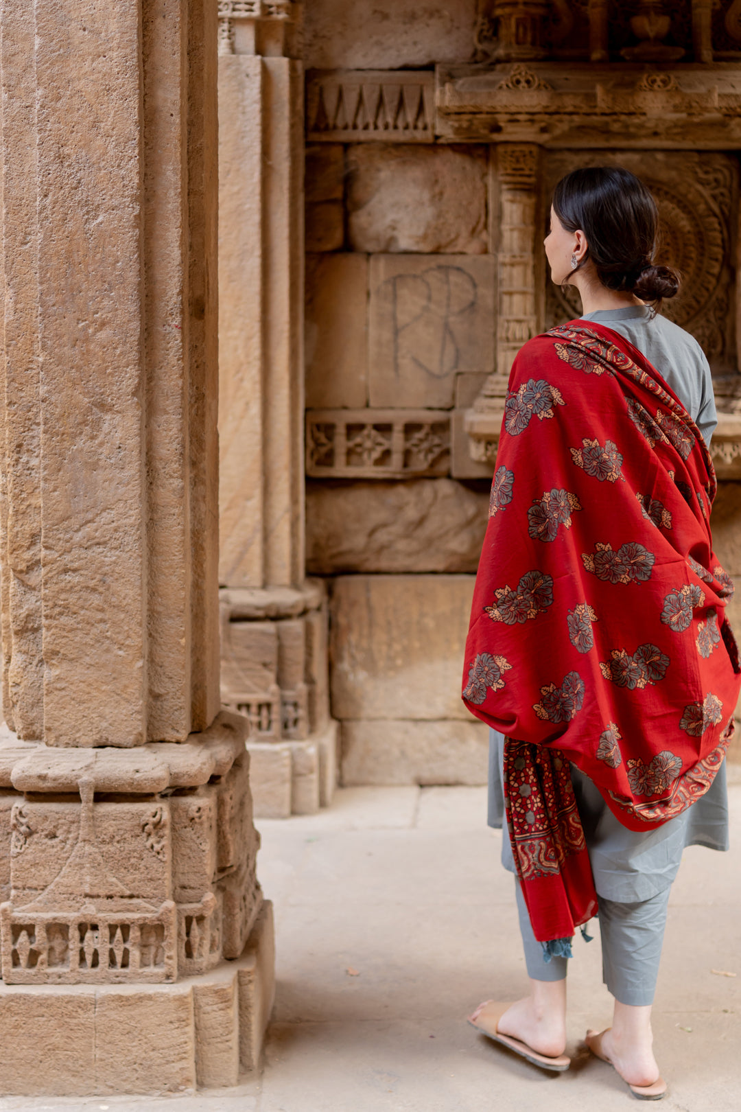 Grey Dune Kurta Set with Maroon Ajrakh Dupatta