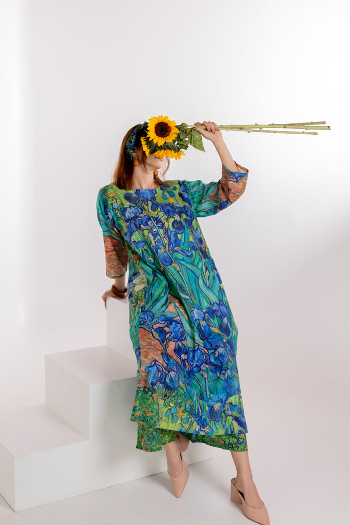 Iris Blooms Kurta and Pants Set