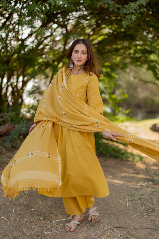 Chamomile Kurta Set with Dupatta