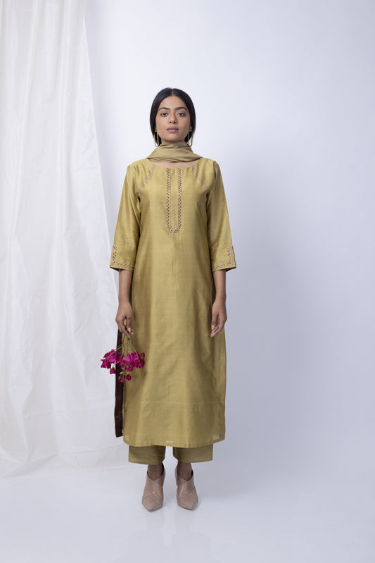 Suneri Kurta Set