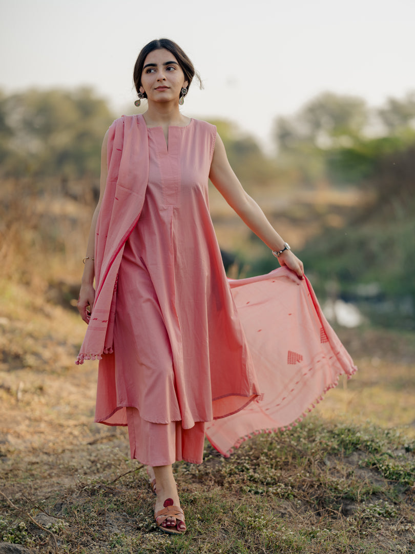 Sugar pink kurta set with jaamdani dupatta – Silai Studio