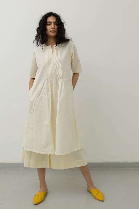 Chalk Pin tucks tunic with Pants