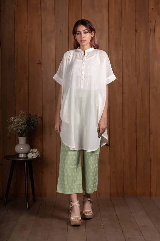 Ivory Applique Crinkled Boxy Shirt