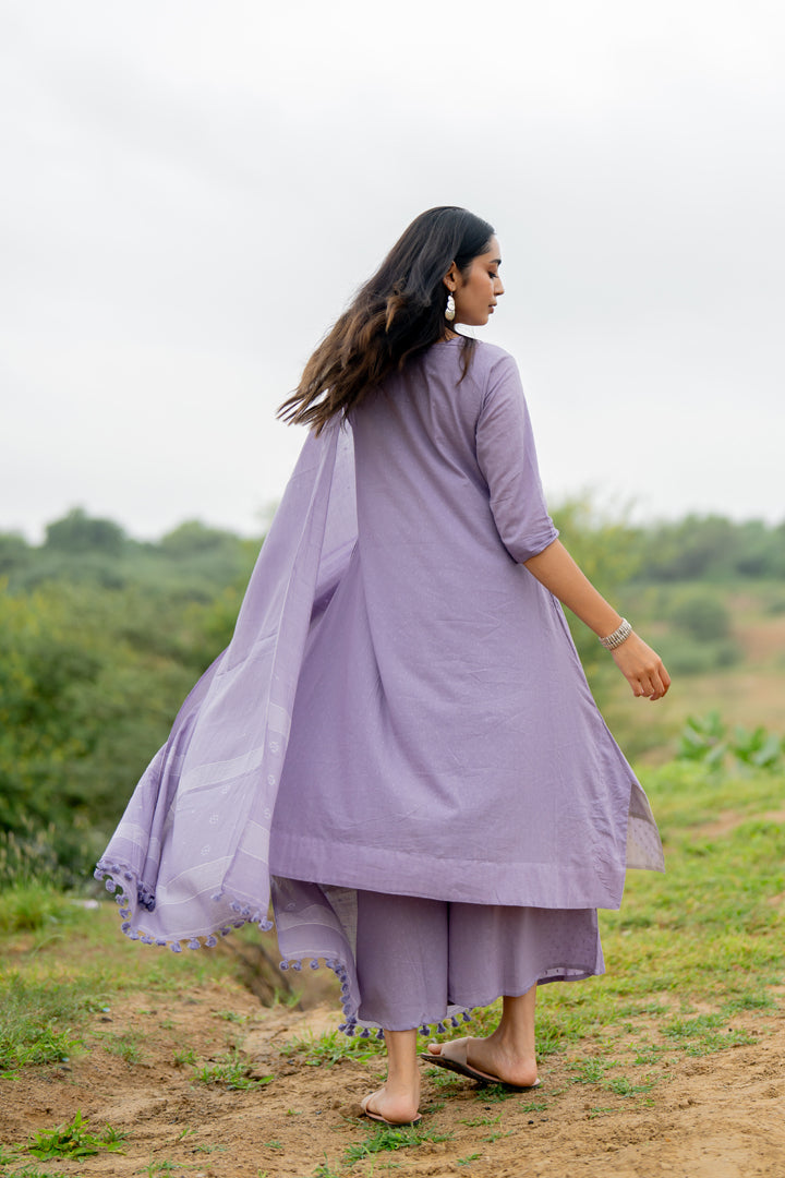 purple dress combination dupatta Dark Purple Silk Gown With Jacquard Banarasi Dupatta