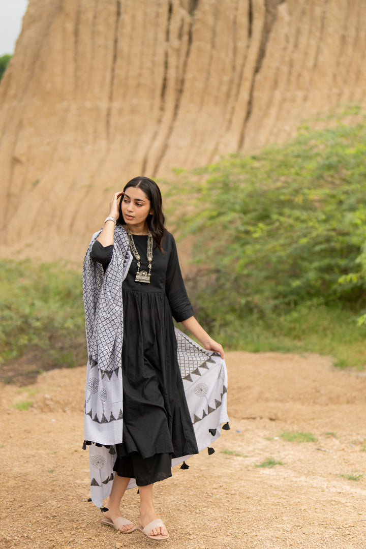 Ebony Grey Dupatta