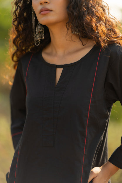 Kuro Kurta Set with Dupatta