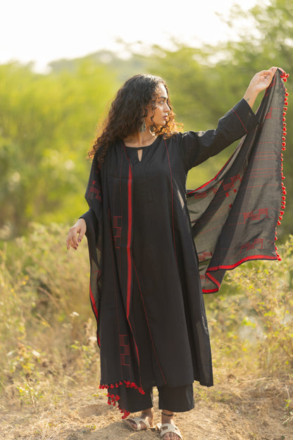 Kuro Kurta Set