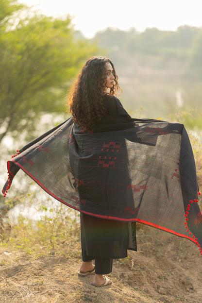 Kuro Kurta Set with Dupatta