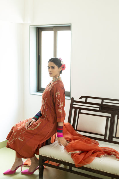 Rajasvi Embroidered Kurta Set