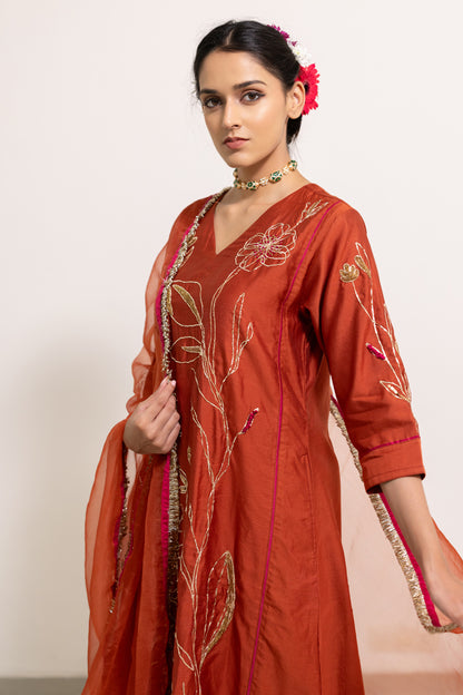 Rajasvi Embroidered Kurta Set