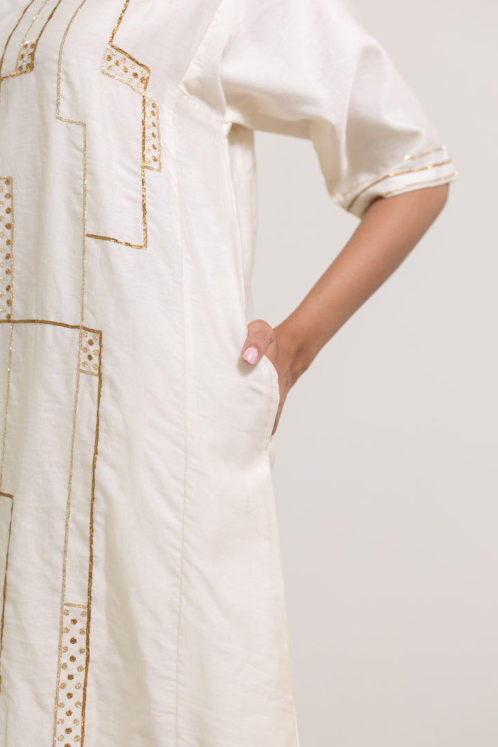 Chitrimaa Kurta and Clinched Pants Set