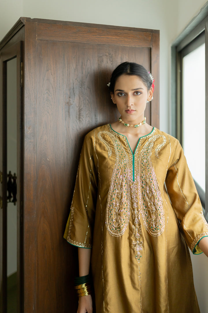 Taruni Paisely Tunic and Palazzos Set