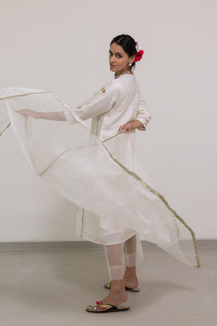 Shwetara Kurta Set with Dupatta