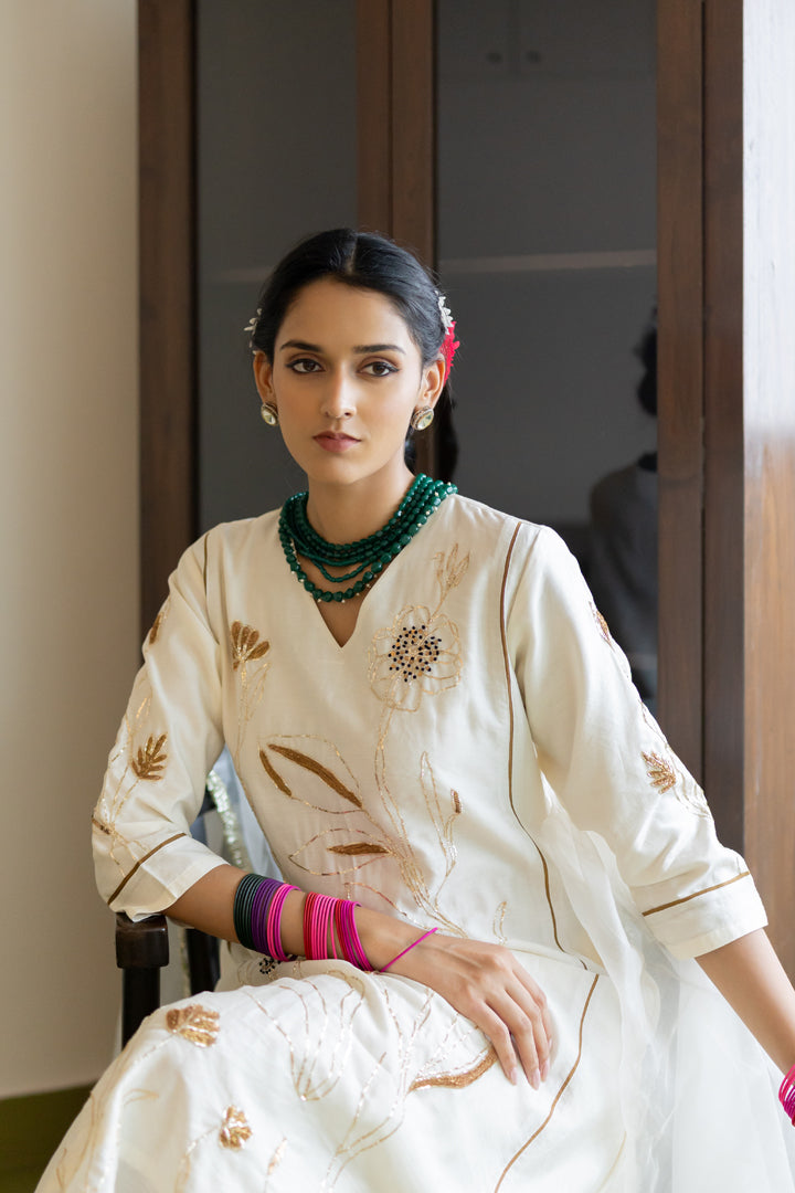 Shwetara Kurta Set with Dupatta