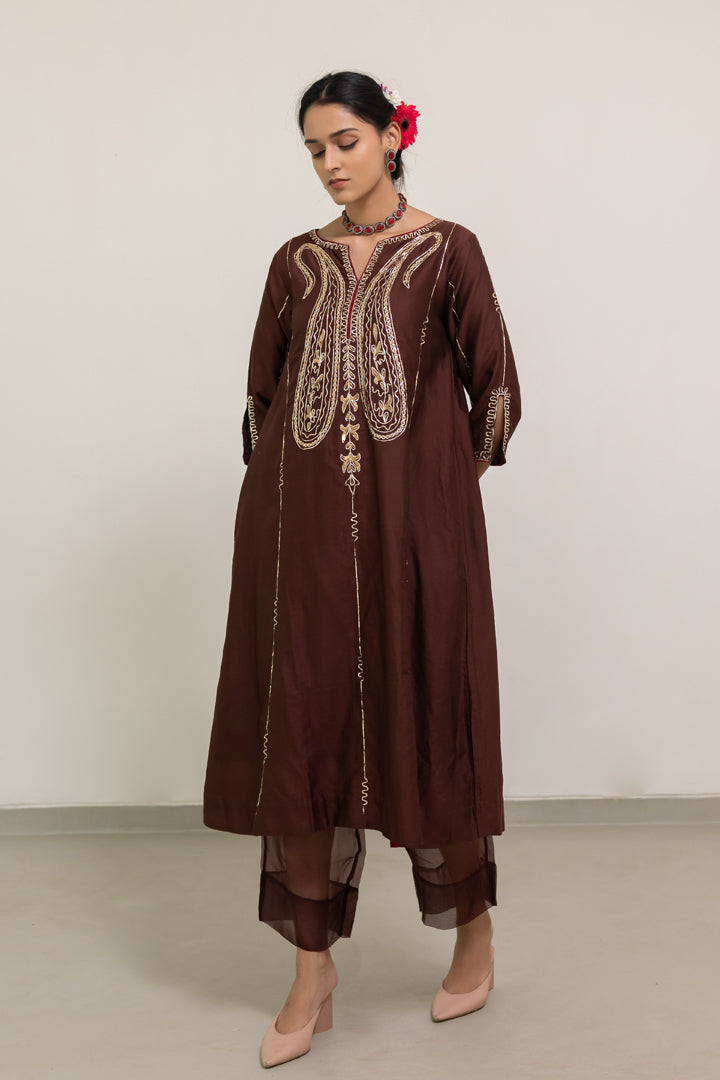 Dhaaraa Paisely Kurta and Sheer Pants Set