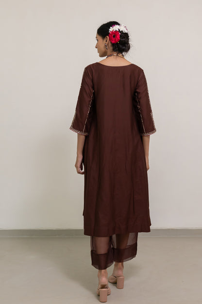 Dhaaraa Paisely Kurta Set with Dupatta