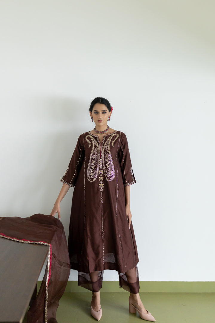 Dhaaraa Paisely Kurta Set with Dupatta