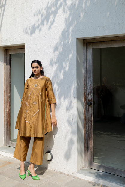 Raivya Embroidered Co-Ord