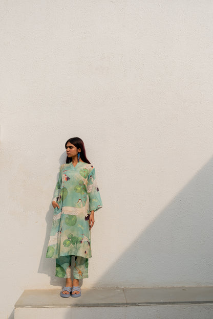 Oriental Cranes and Frogs Kurta Set