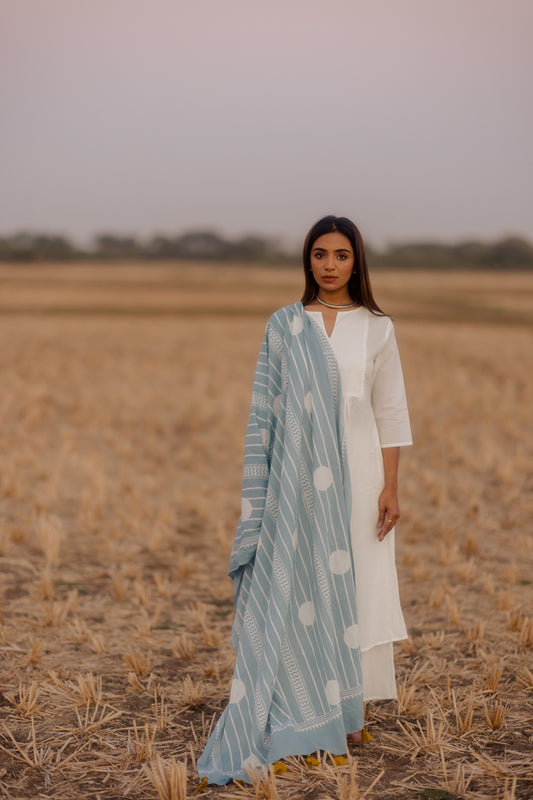 Crisp white kurta set with Aqua blue Printed Dupatta