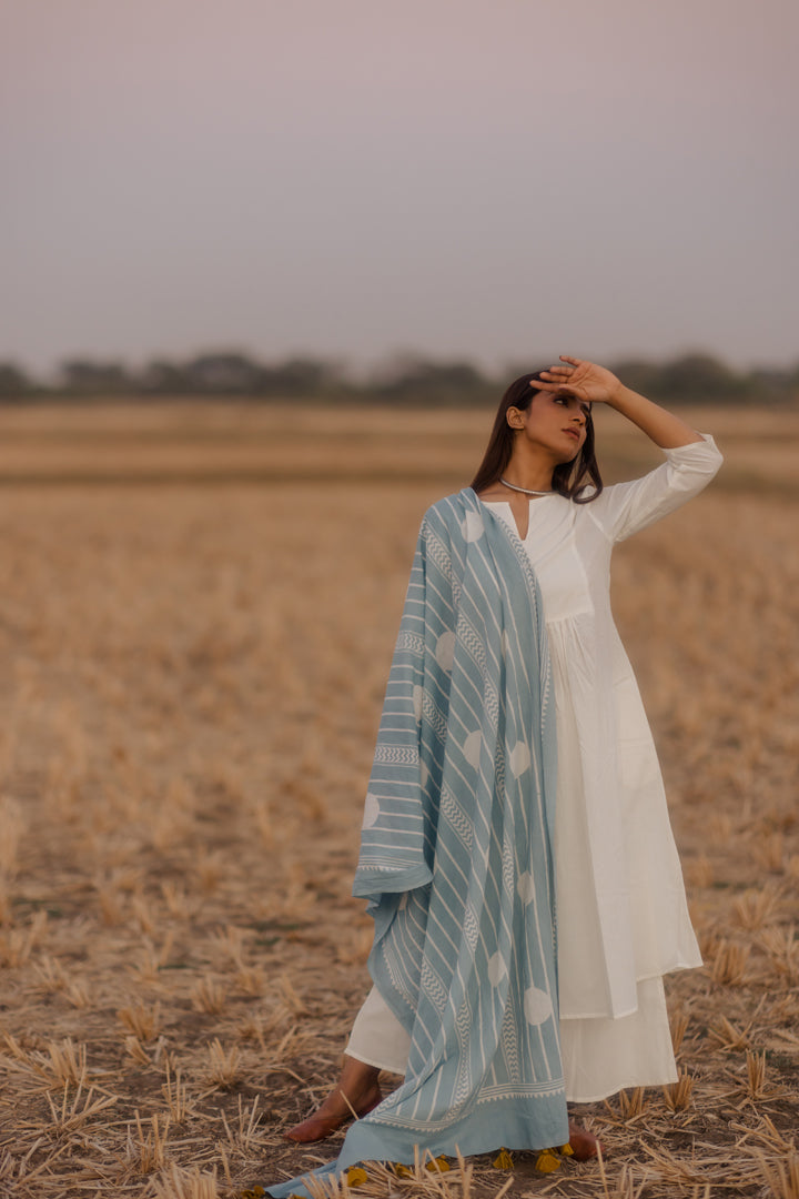 Crisp white kurta set with Aqua blue Printed Dupatta