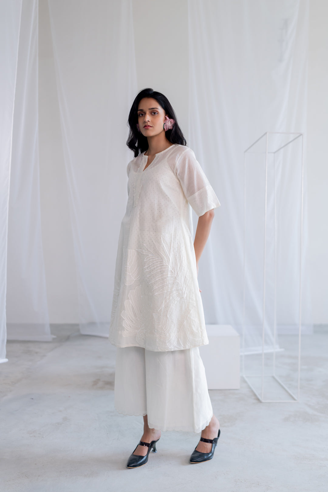 Vanilla Foliage Applique Kurta