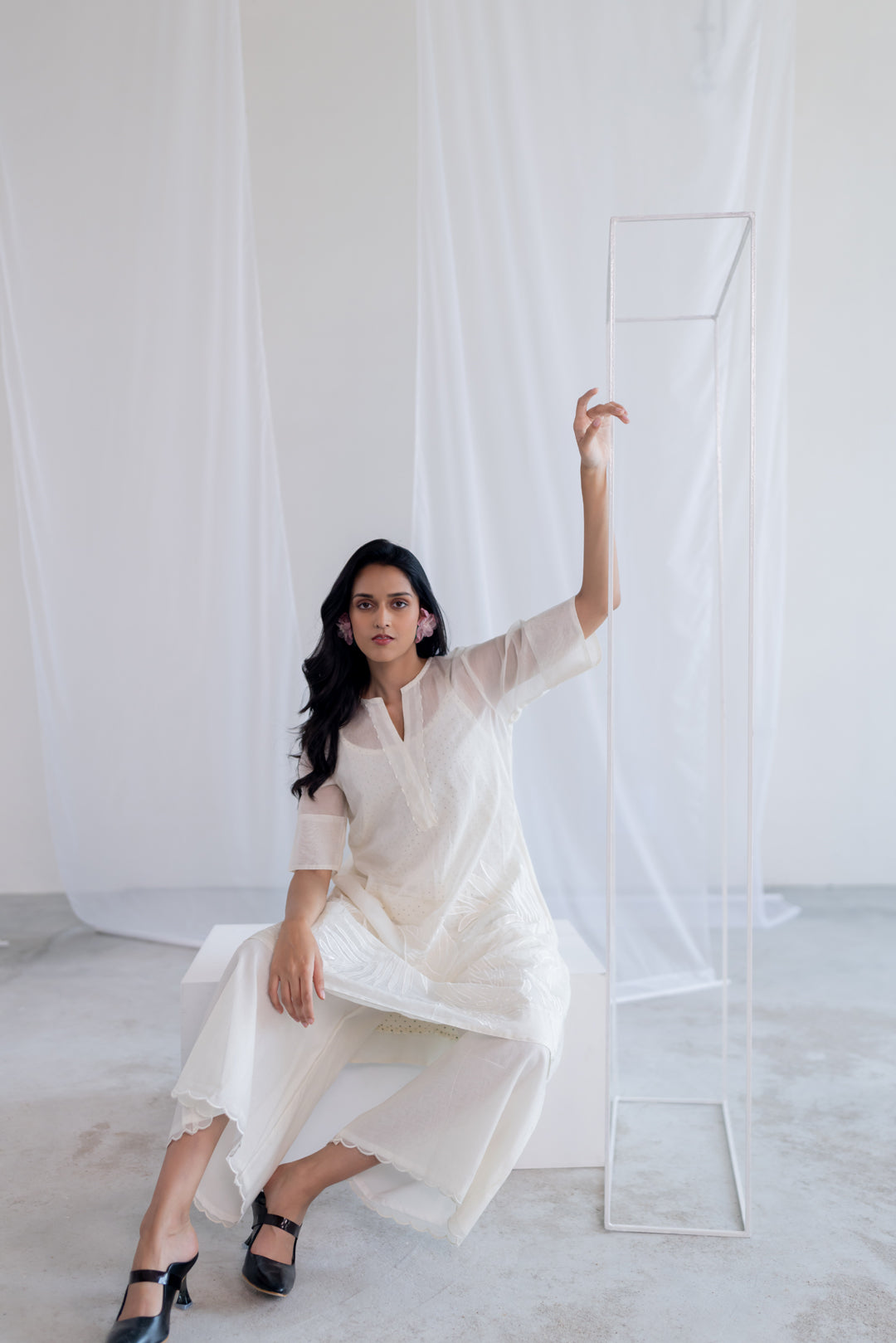 Vanilla Foliage Applique Kurta Set