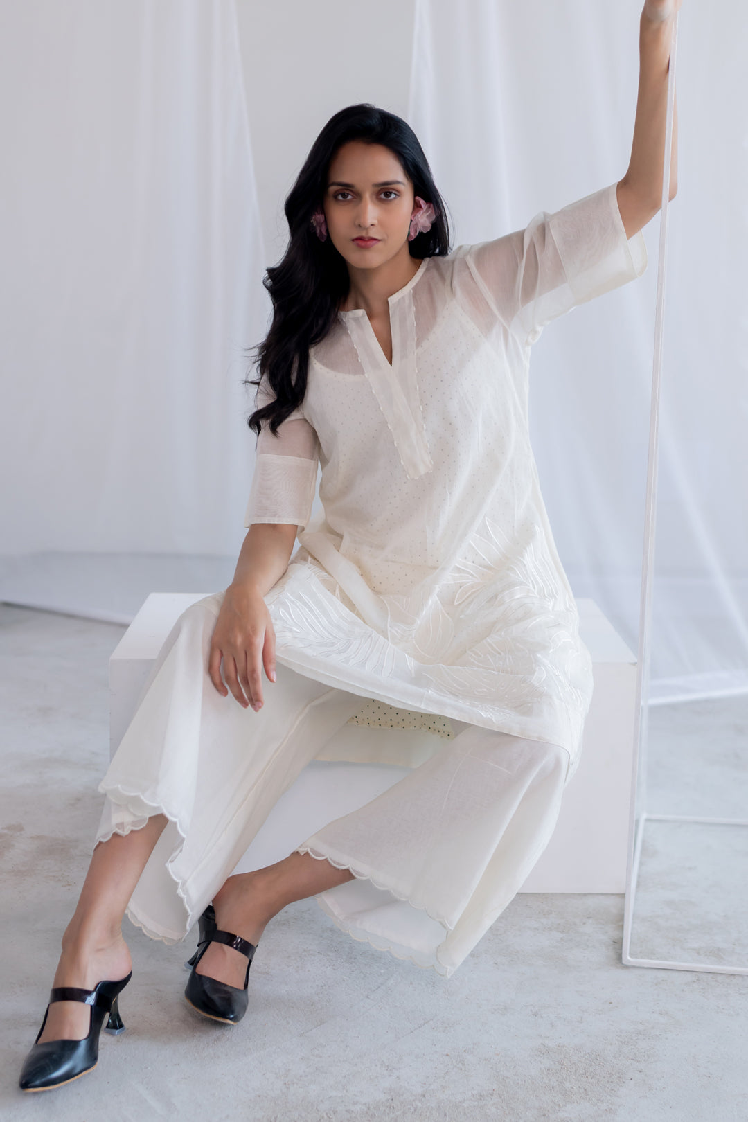 Vanilla Foliage Applique Kurta Set