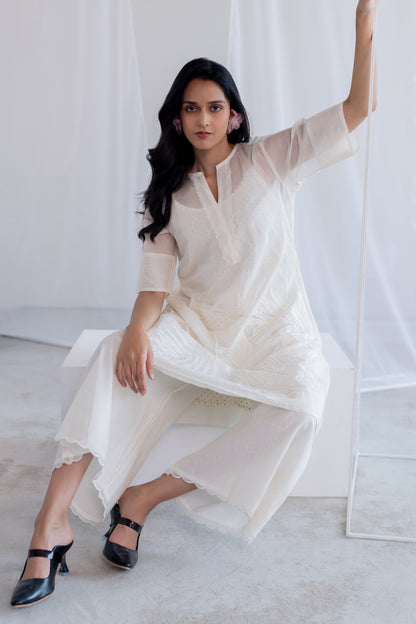 Vanilla Foliage Applique Kurta Set