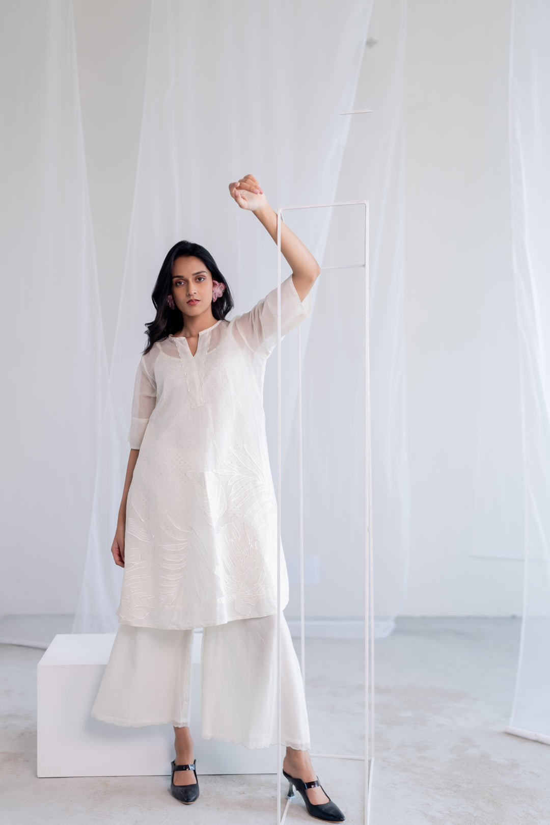 Vanilla Foliage Applique Kurta Set