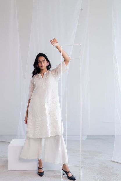 Vanilla Foliage Applique Kurta