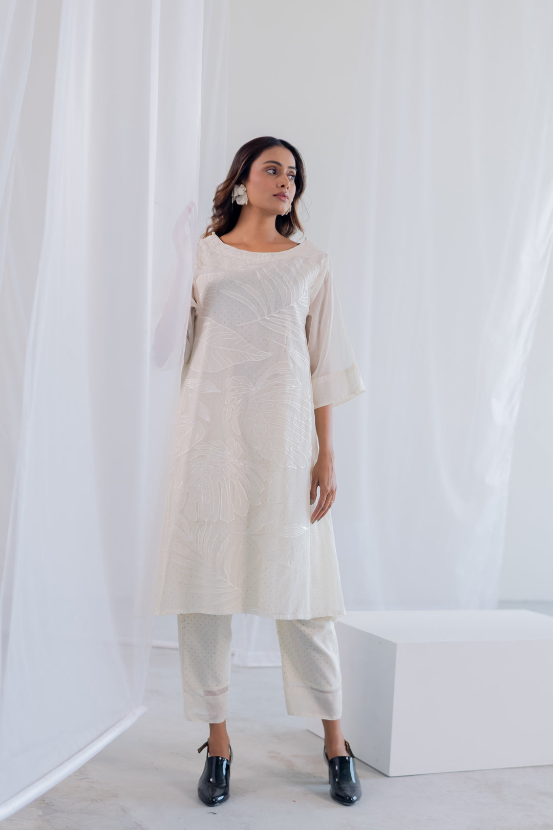 Oatmeal Foliage Applique Kurta