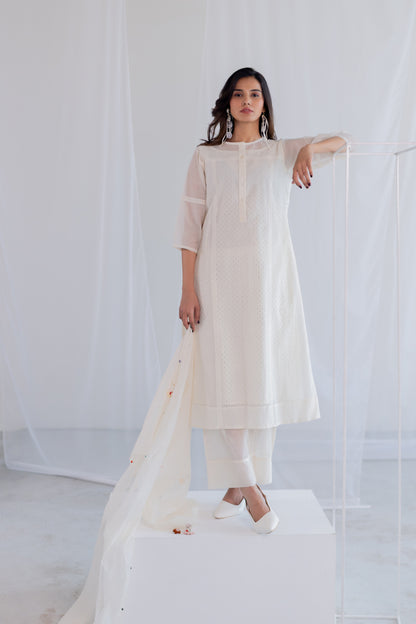 Ecru Chanderi Crochet Stole