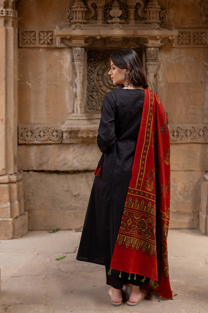 Rann Black Kurta Set with Ajrakh Dupatta