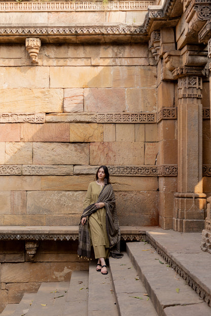 Banni Clay Kurta Set with Ajrakh Dupatta