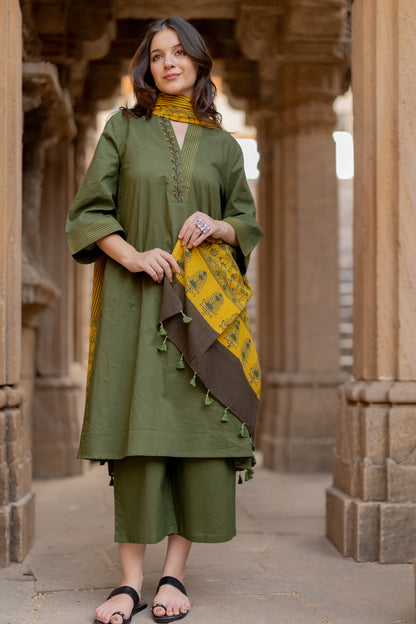 Kutch Green Kurta Set