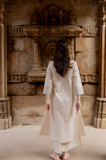 Mandvi Salt Kurta Set