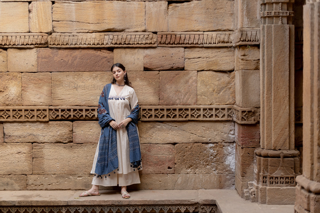 Mandvi Salt Kurta Set with Indigo Ajrakh Dupatta