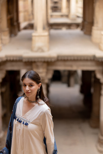 Mandvi Salt Kurta Set with Indigo Ajrakh Dupatta