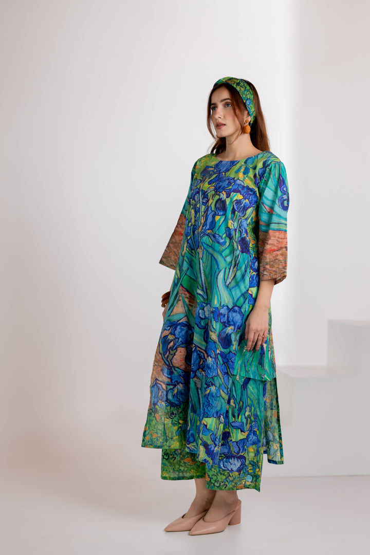 Iris Blooms Kurta and Pants Set