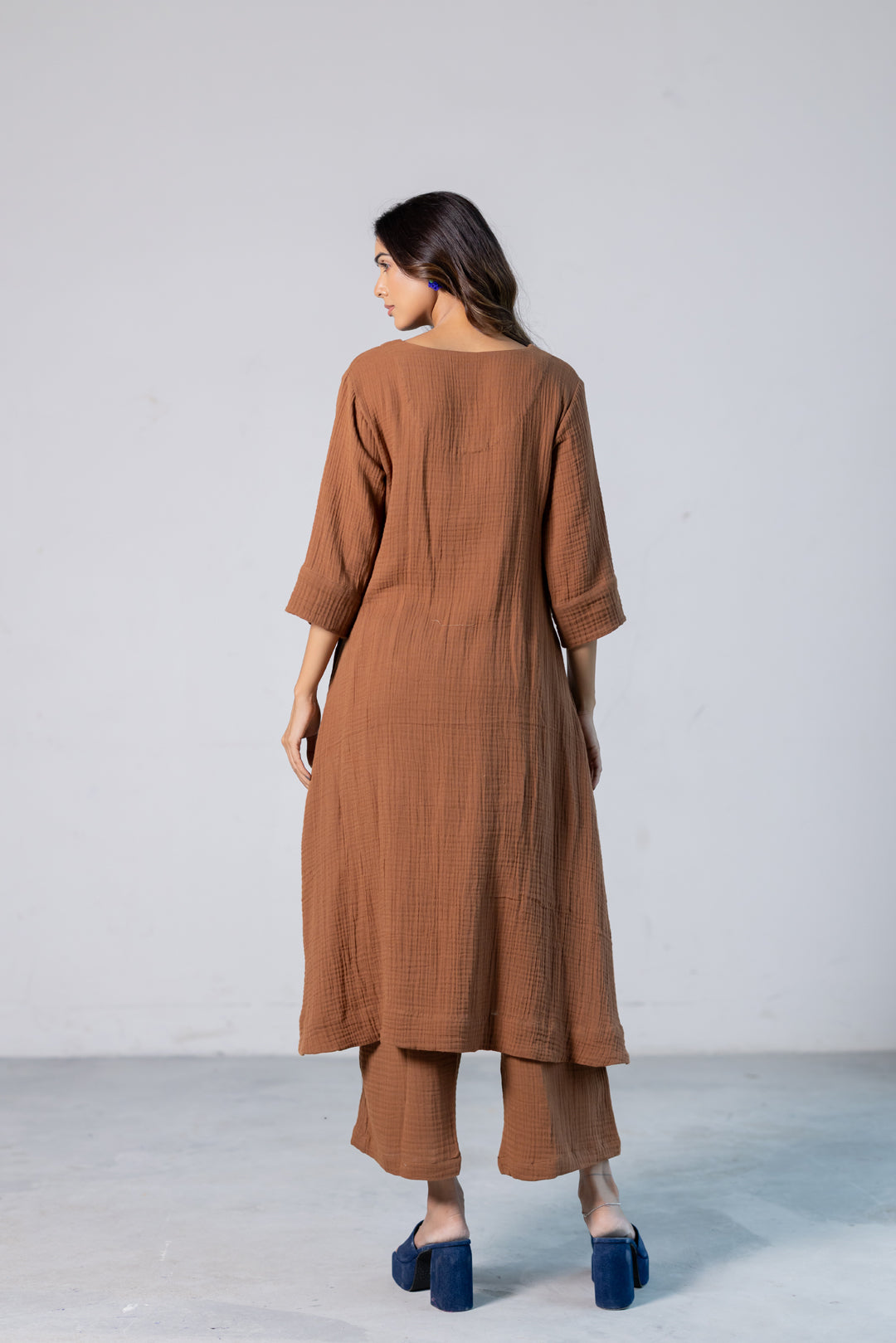 Cinnamon Leaf Embroidered Set