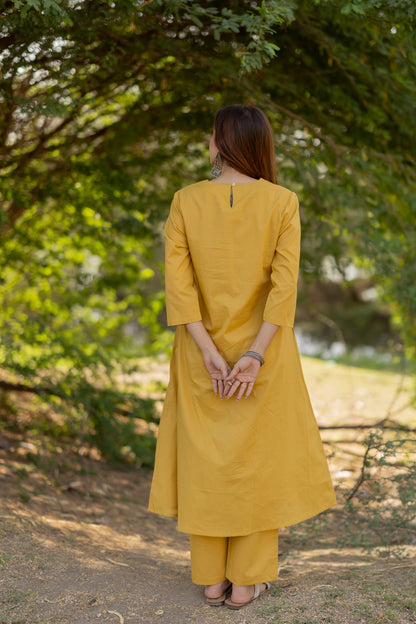 Chamomile Kurta Set