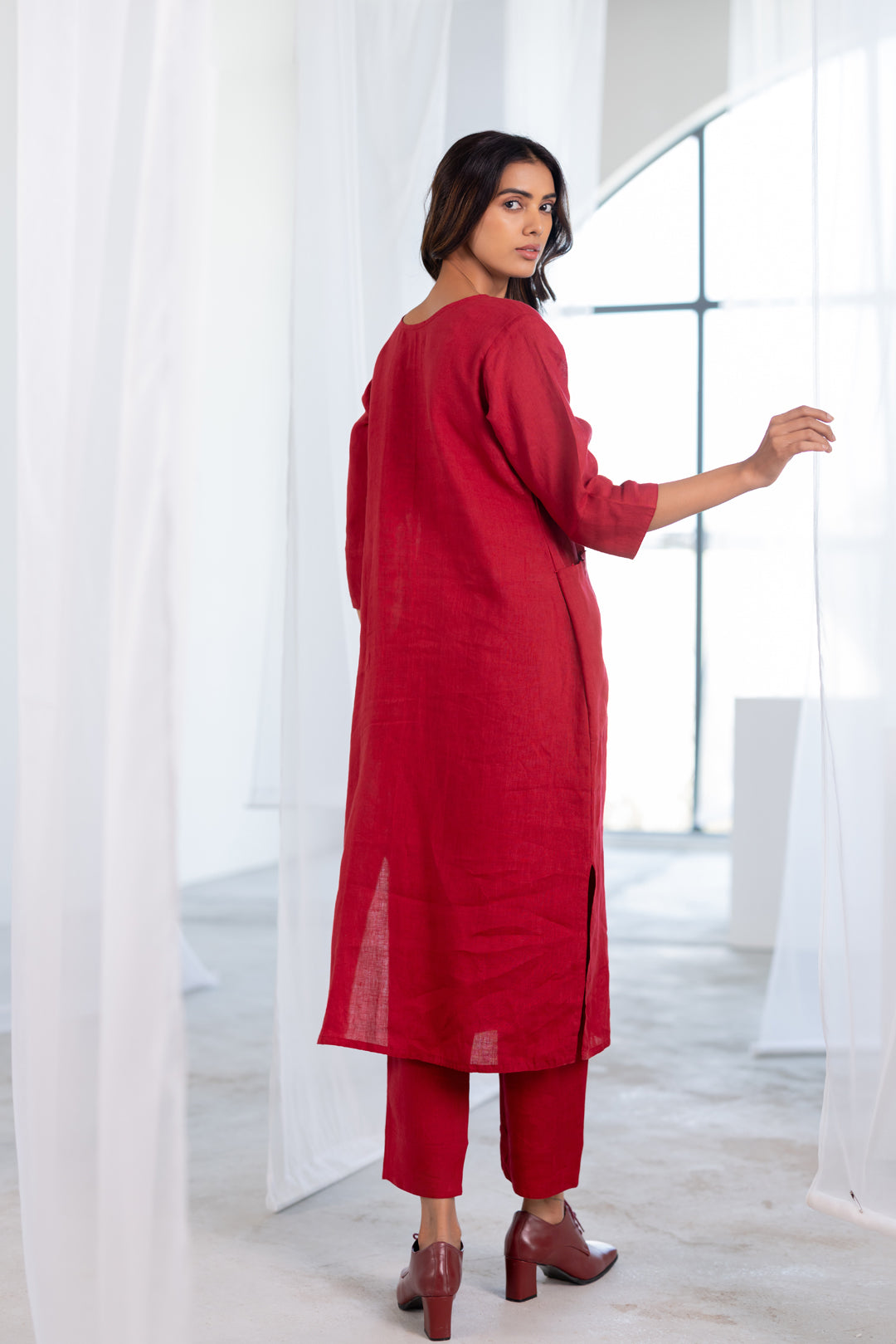 Garnet Adorned Linen Kurta